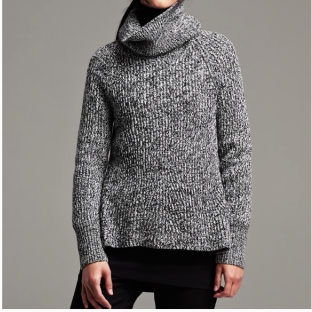Banana Republic chunky turtleneck sweater in gray